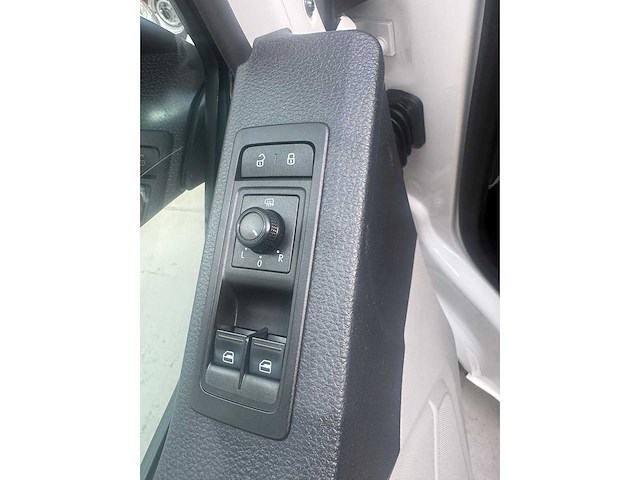 2016 volkswagen transporter kombi minibus - afbeelding 16 van  29