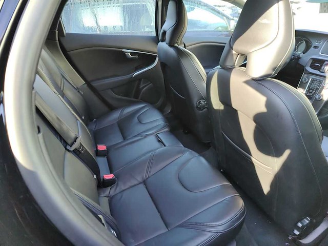 2016 volvo v40 2.0 momentum - 43 594km personenauto - afbeelding 14 van  26