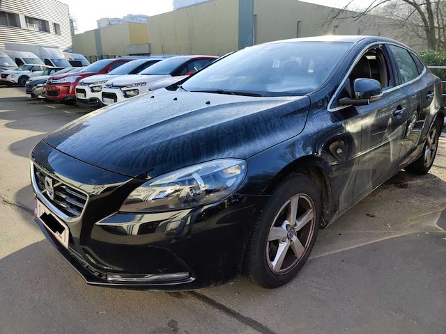 2016 volvo v40 2.0 momentum - 43 594km personenauto - afbeelding 12 van  26