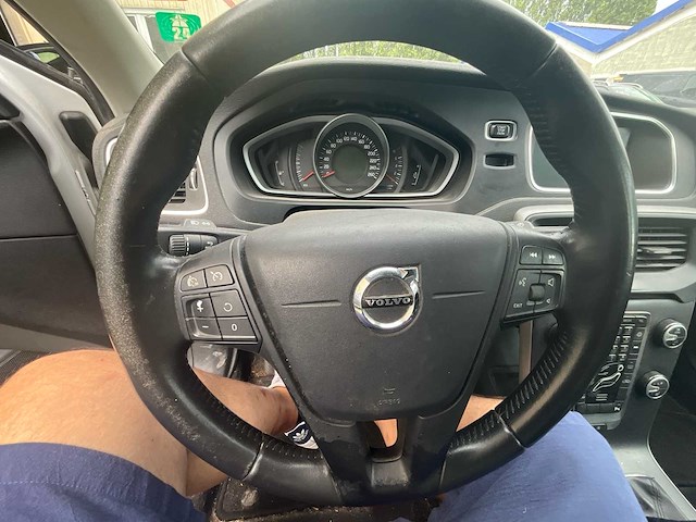 2016 volvo v40 personenauto - afbeelding 2 van  18