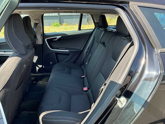 2016 volvo v60 personenauto - afbeelding 4 van  31