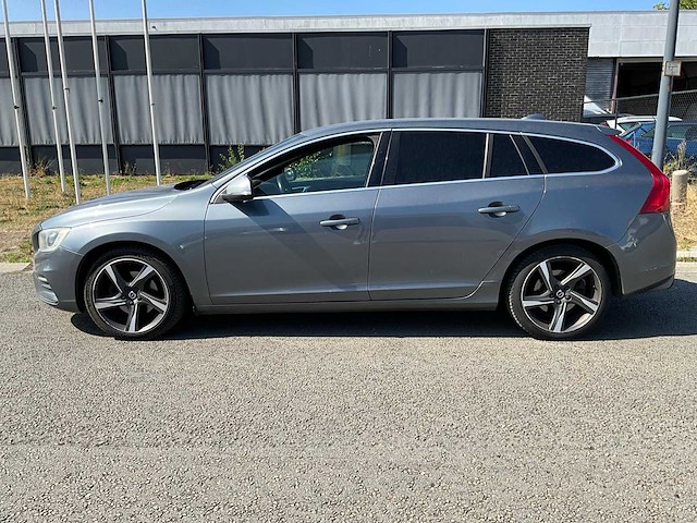 2016 volvo v60 personenauto - afbeelding 12 van  30
