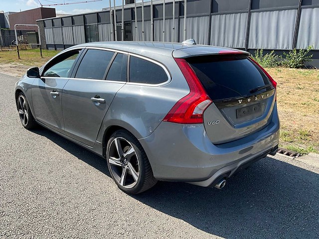 2016 volvo v60 personenauto - afbeelding 23 van  30