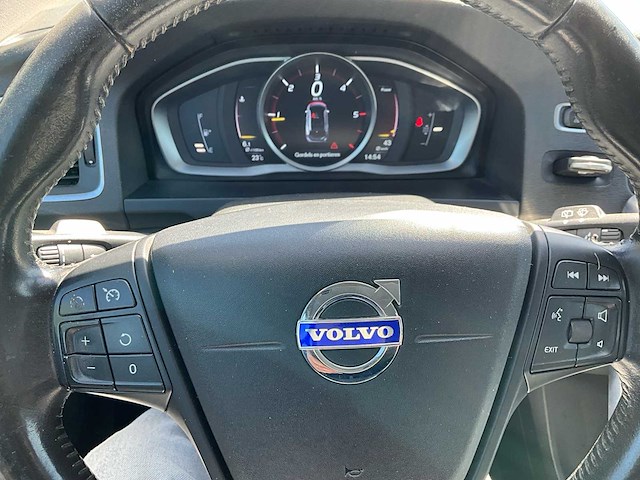 2016 volvo v60 stationwagen - perfect onderhouden en rijk uitgerust - afbeelding 20 van  70
