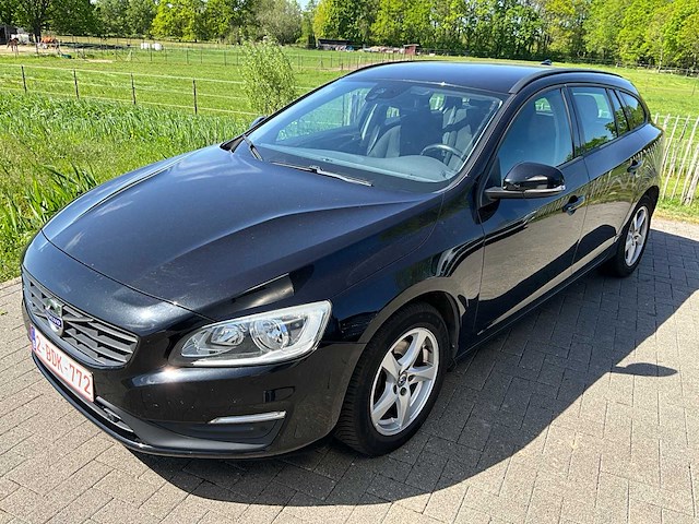 2016 volvo v60 stationwagen - perfect onderhouden en rijk uitgerust - afbeelding 1 van  65