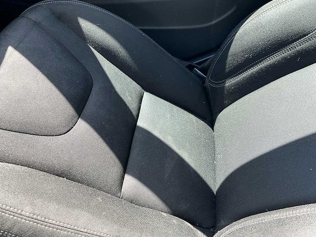 2016 volvo v60 stationwagen - perfect onderhouden en rijk uitgerust - afbeelding 36 van  65