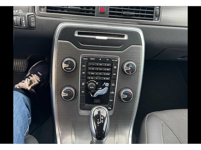 2016 volvo v70 (lichte vracht) - afbeelding 8 van  49