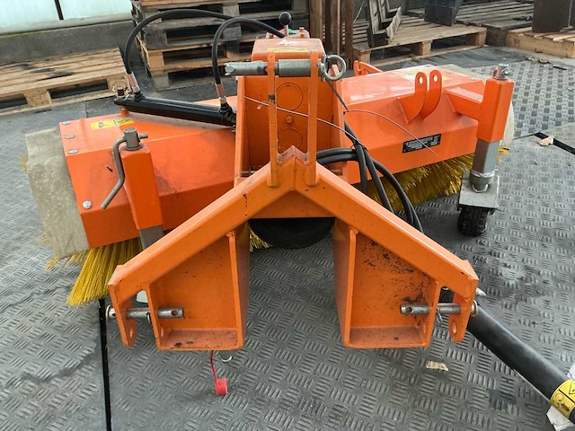 2016 wiedermann combiclean 2600 straatveegmachine - afbeelding 4 van  7