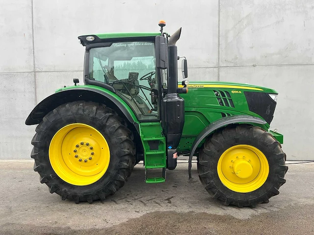 2017 - john deere - 6195r - 4-wheel drive tractor - afbeelding 17 van  20