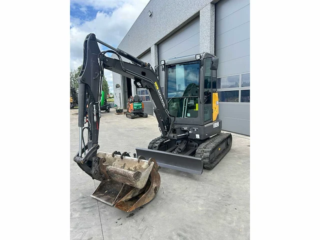 2017 - volvo - ecr25d - mini-excavator - afbeelding 4 van  5