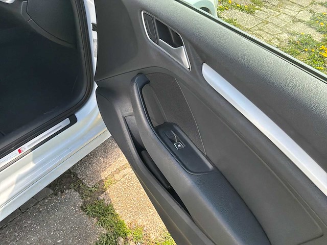 2017 audi a3 sportback series s line car - afbeelding 32 van  53