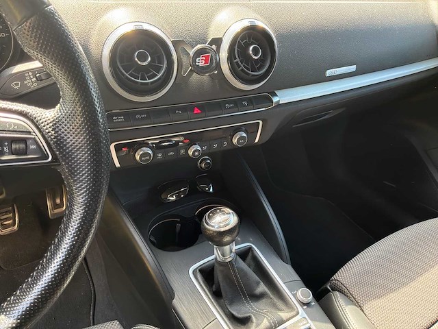 2017 audi a3 sportback series s line car - afbeelding 13 van  47