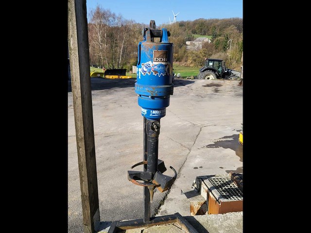 2017 auger torque 6000x grondverzetemmer - afbeelding 1 van  2