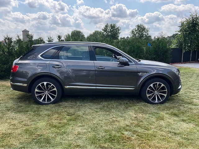2017 bentley bentayga - afbeelding 44 van  55