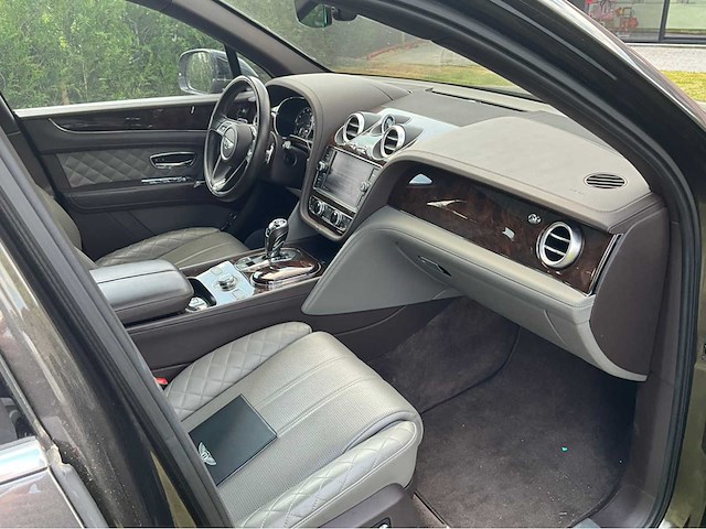 2017 bentley bentayga - afbeelding 43 van  56