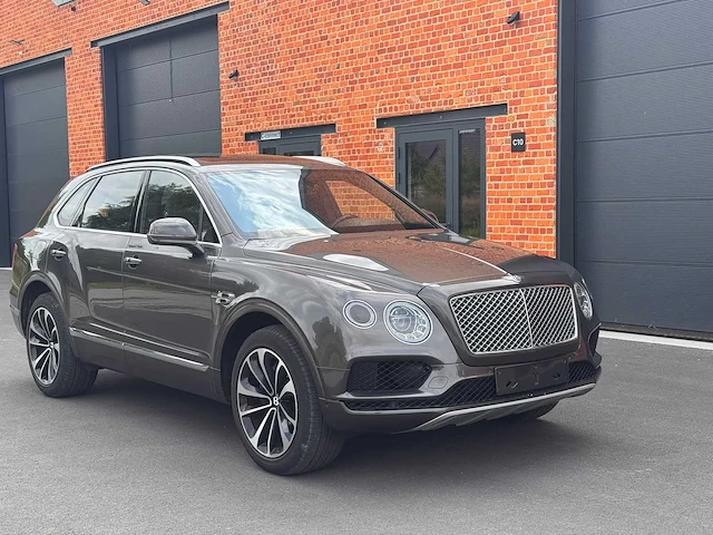 2017 bentley bentayga - afbeelding 4 van  36
