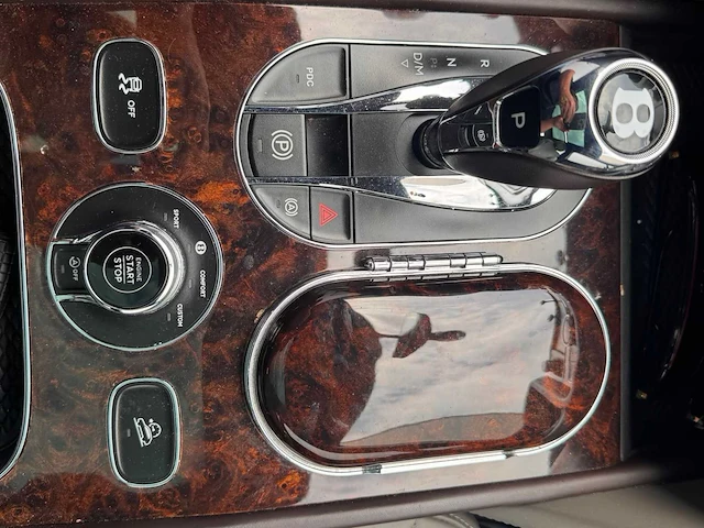 2017 bentley bentayga - afbeelding 16 van  36