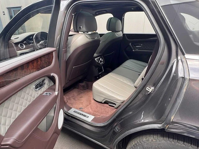 2017 bentley bentayga - afbeelding 25 van  36