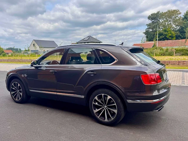 2017 bentley bentayga - afbeelding 31 van  36