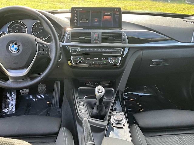 2017 bmw 318i - afbeelding 13 van  48