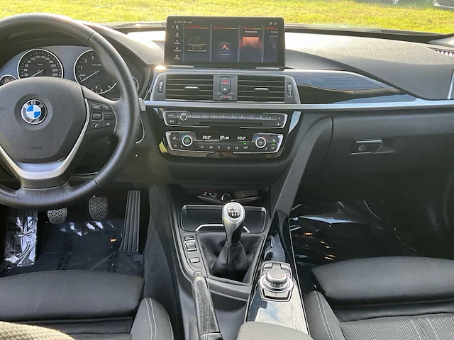 2017 bmw 318i - afbeelding 12 van  50