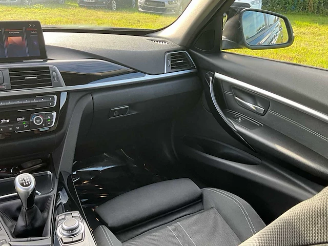 2017 bmw 318i - afbeelding 13 van  50