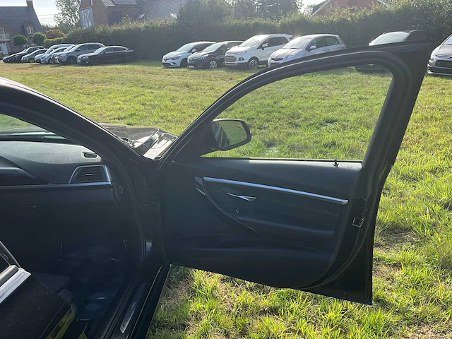 2017 bmw 318i - afbeelding 28 van  50