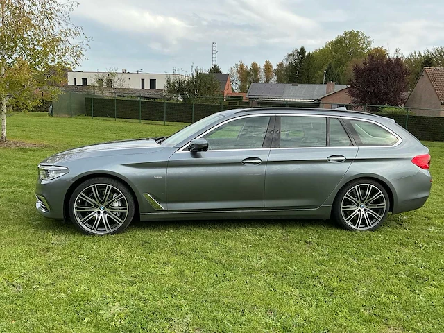 2017 bmw 540i xdrive luxery line personenauto - afbeelding 30 van  35