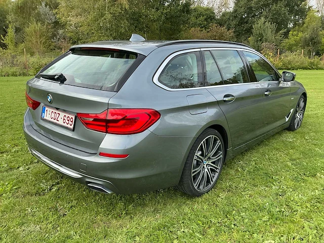 2017 bmw 540i xdrive luxery line personenauto - afbeelding 31 van  35