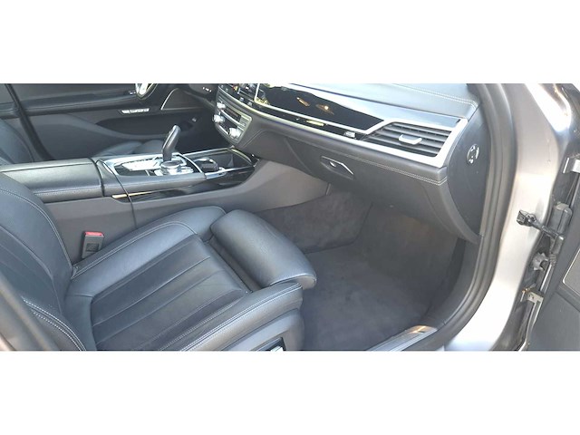2017 bmw 740e iperformance - afbeelding 61 van  67