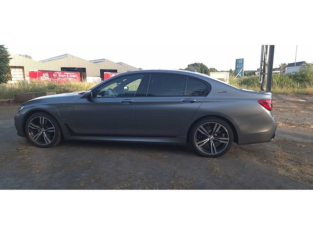 2017 bmw 740e iperformance - afbeelding 65 van  67