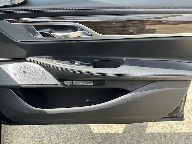 2017 bmw 750li xdrive - full option - afbeelding 47 van  80