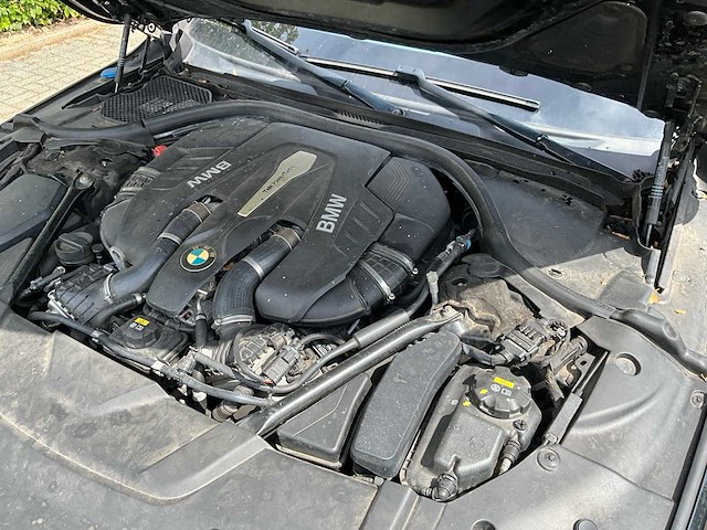 2017 bmw 750li xdrive - full option - afbeelding 38 van  63