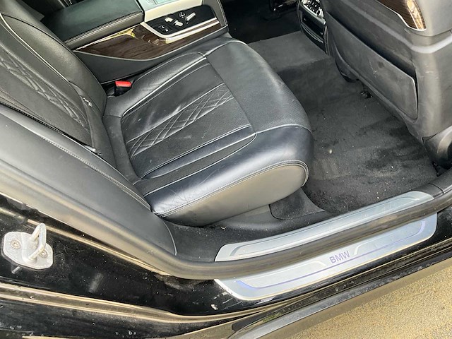 2017 bmw 750li xdrive - full option - afbeelding 42 van  78