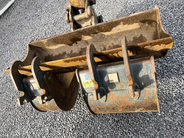 2017 caterpillar / cat 303e cr cat 303e cr – 2017 – 3,3t – cabine – snelkoppeling – 4 emmers – hulphydrauliek - afbeelding 14 van  18
