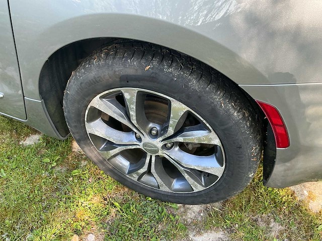 2017 chrysler pacifica lichte vracht - afbeelding 4 van  39