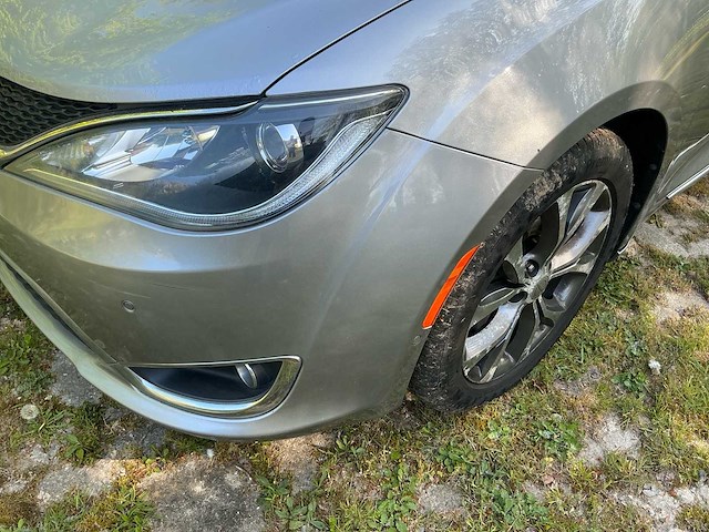 2017 chrysler pacifica lichte vracht - afbeelding 5 van  39