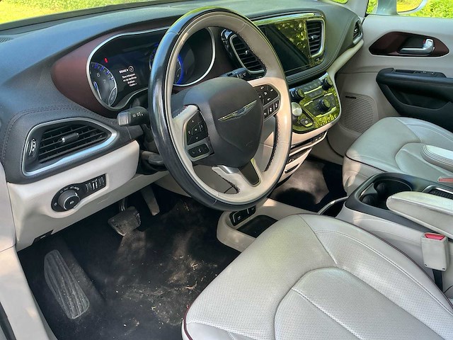 2017 chrysler pacifica lichte vracht - afbeelding 14 van  39