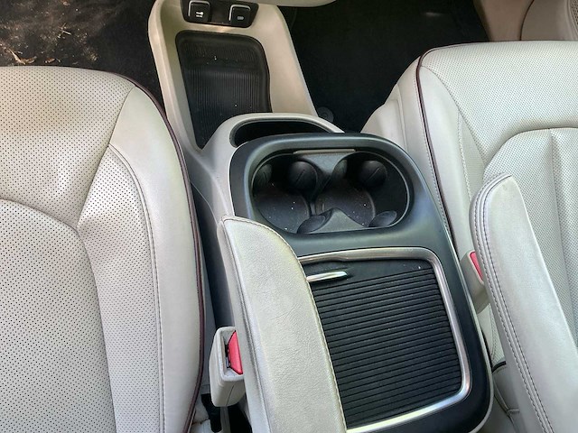 2017 chrysler pacifica lichte vracht - afbeelding 17 van  39