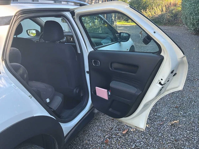 2017 citroën c4 cactus auto 1.2 puretech 82 pk – 119.500 km – benzine – euro 6 - afbeelding 32 van  55