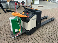 2017 crown wt 3060 elektrische palletwagen - afbeelding 6 van  10