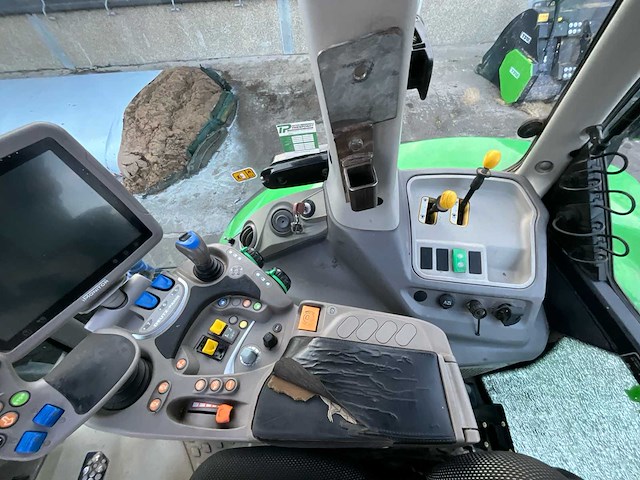 2017 deutz-fahr 6215 ttv agrotron vierwielaangedreven landbouwtractor - afbeelding 24 van  41