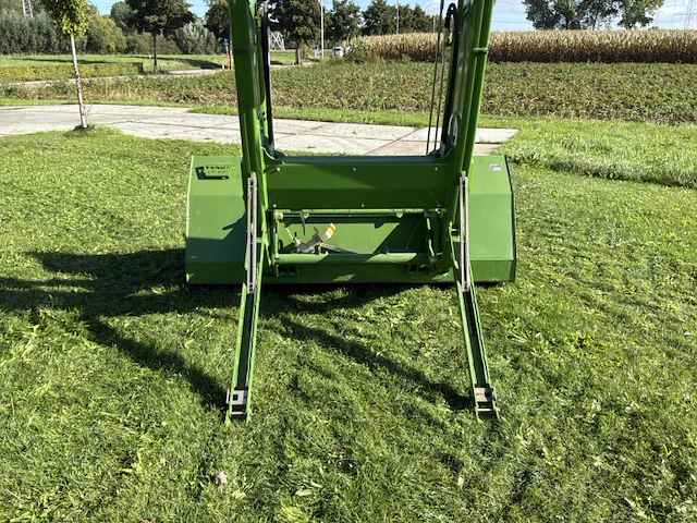 2017 fendt 4x75 frontheflader met schepbak - afbeelding 17 van  21