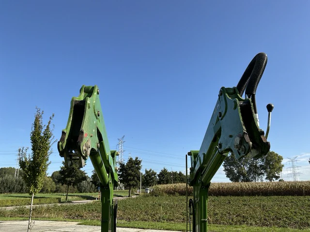 2017 fendt 4x75 frontheflader met schepbak - afbeelding 18 van  21