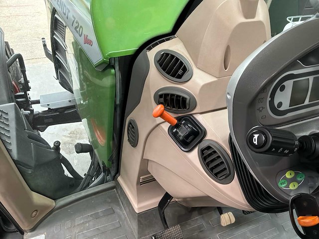 2017 fendt 720 vario landbouwtractor 4wd - afbeelding 21 van  37