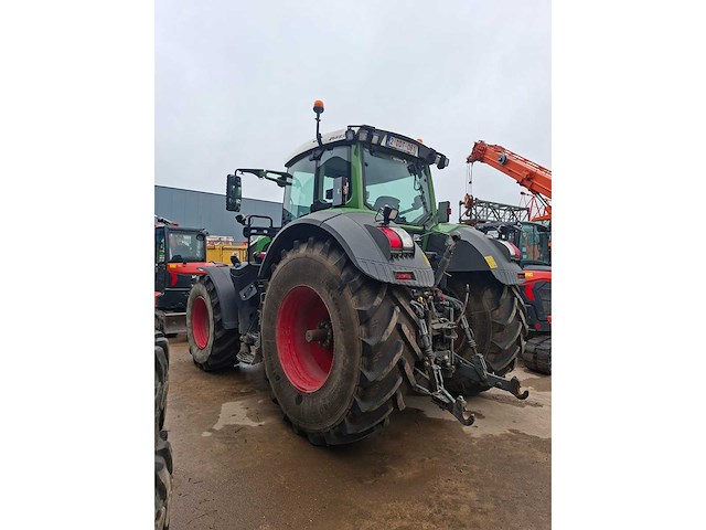 2017 fendt 828 vario - vierwielaangedreven landbouwtractor - afbeelding 4 van  9