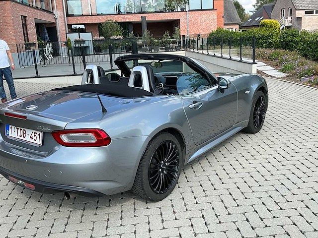 2017 fiat 124 spider personenauto - afbeelding 28 van  41