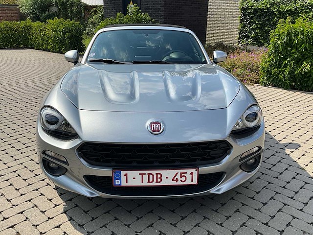 2017 fiat 124 spider personenauto - afbeelding 41 van  41