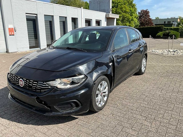 2017 fiat tipo personenauto - afbeelding 1 van  25