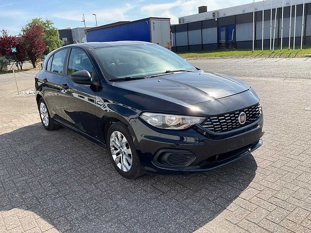 2017 fiat tipo personenauto - afbeelding 23 van  25